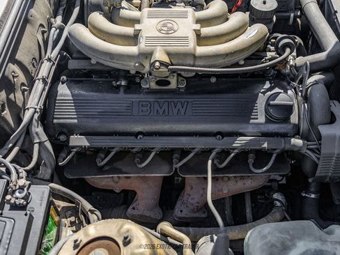 Used 1989 BMW 325i Convertible RWD image 27