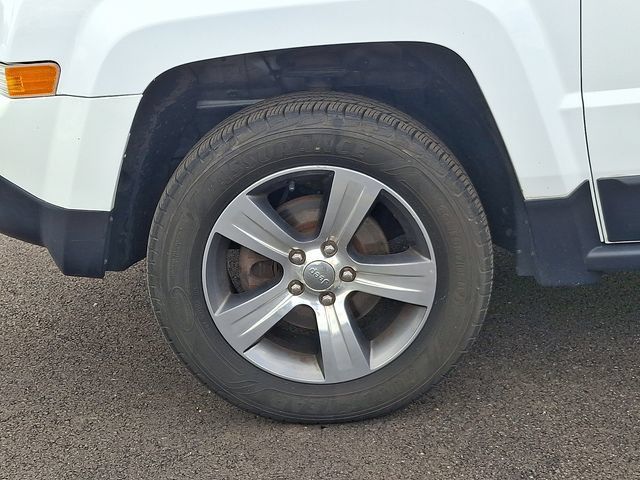 Used 2017 Jeep Patriot High Altitude AWD/4WD image 11