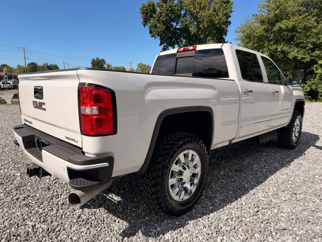Used 2018 GMC Sierra 2500 Denali w/ Duramax Plus Package AWD/4WD image 7