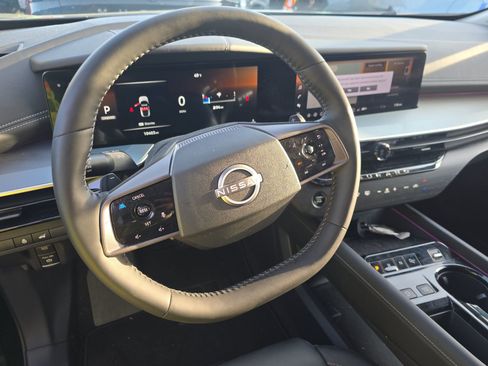 Used 2025 Nissan Murano SL AWD/4WD image 9