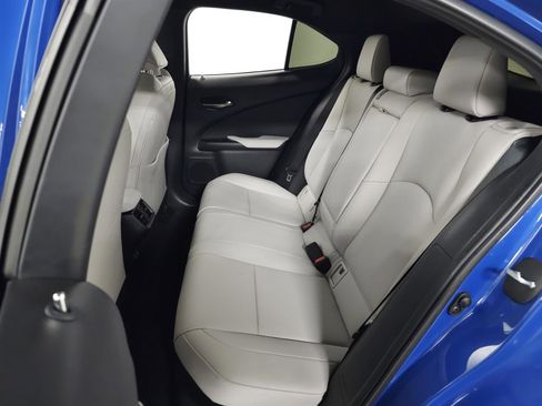 Used 2024 Lexus UX 250h AWD w/ Premium Package image 31