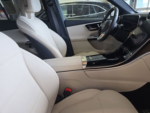 Certified 2023 Mercedes-Benz GLC 300 image 11