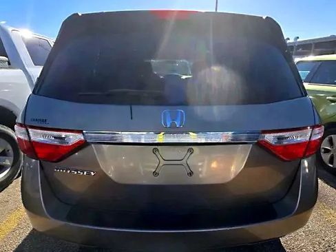 Used 2011 Honda Odyssey LX image 12
