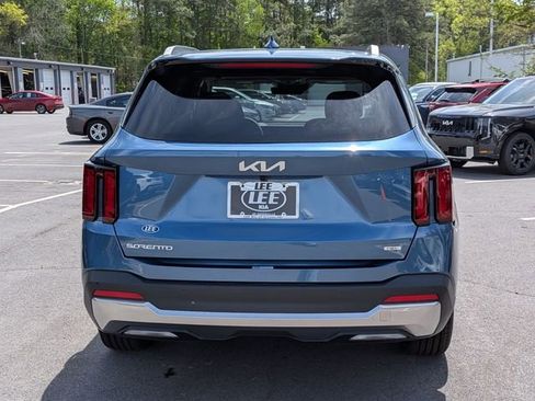 New 2026 Kia Sorento EX FWD image 4