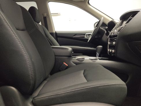 Used 2020 Nissan Pathfinder S FWD image 21