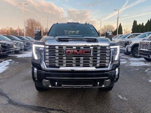 New 2026 GMC Sierra 3500 Denali w/ Denali Reserve Package image 9