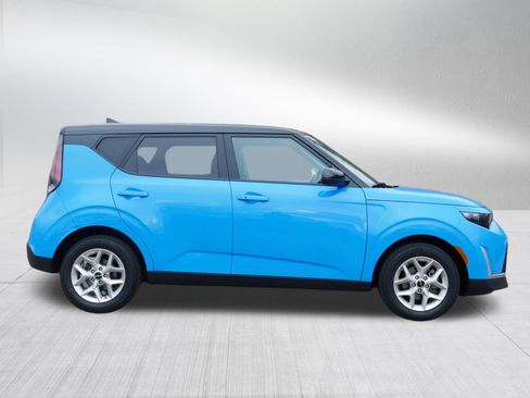 Certified 2024 Kia Soul S FWD image 8