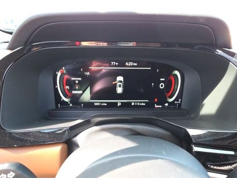 Used 2025 Nissan Pathfinder Platinum w/ Cargo Package image 17