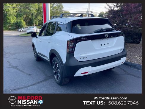 Used 2026 Nissan Kicks SV w/ Cold Weather Package AWD/4WD image 3