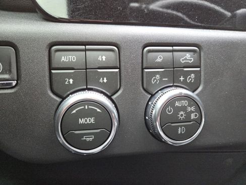 New 2026 GMC Sierra 1500 SLT w/ SLT Premium Plus Package image 6