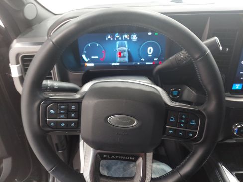 Used 2025 Ford F250 Platinum w/ FX4 Off-Road Package AWD/4WD image 10