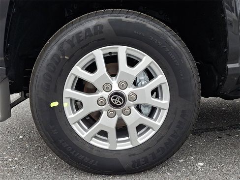 New 2026 Toyota Tacoma SR5 image 18