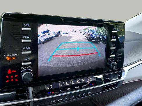 Certified 2024 Toyota Sienna LE AWD/4WD image 27
