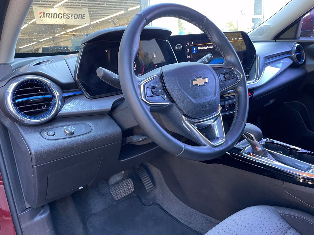 Used 2025 Chevrolet Trax LT w/ Driver Confidence Package FWD image 10