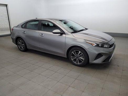 Used 2023 Kia Forte LXS image 11