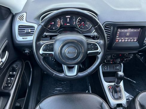 Used 2020 Jeep Compass Latitude image 28