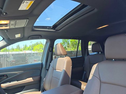 Used 2024 Honda Passport EX-L image 21