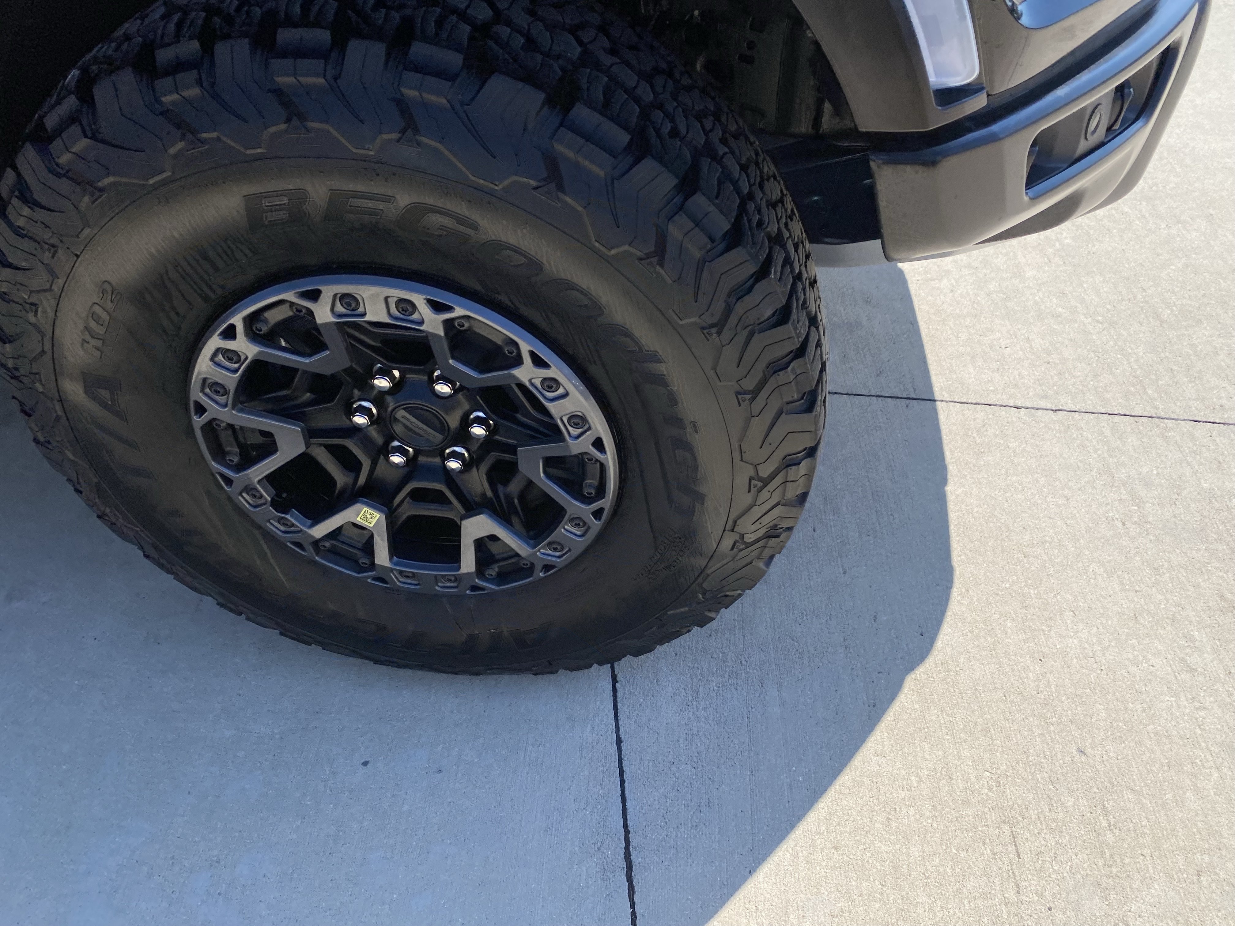 Used 2025 Ford F150 Raptor w/ Equipment Group 803A Raptor R AWD/4WD image 5