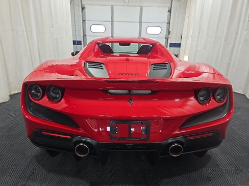 Used 2021 Ferrari F8 Tributo RWD image 5