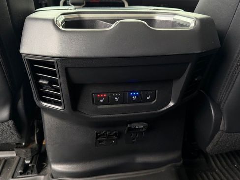 Used 2024 Toyota Tundra Platinum AWD/4WD image 25