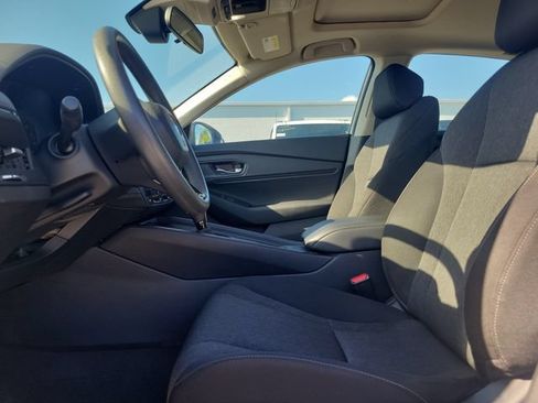 Used 2025 Honda Accord SE image 18