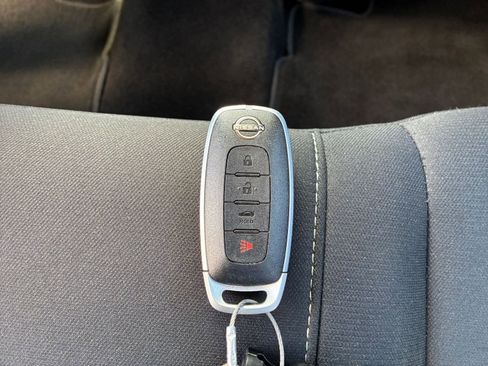 Used 2025 Nissan Sentra SV FWD image 21