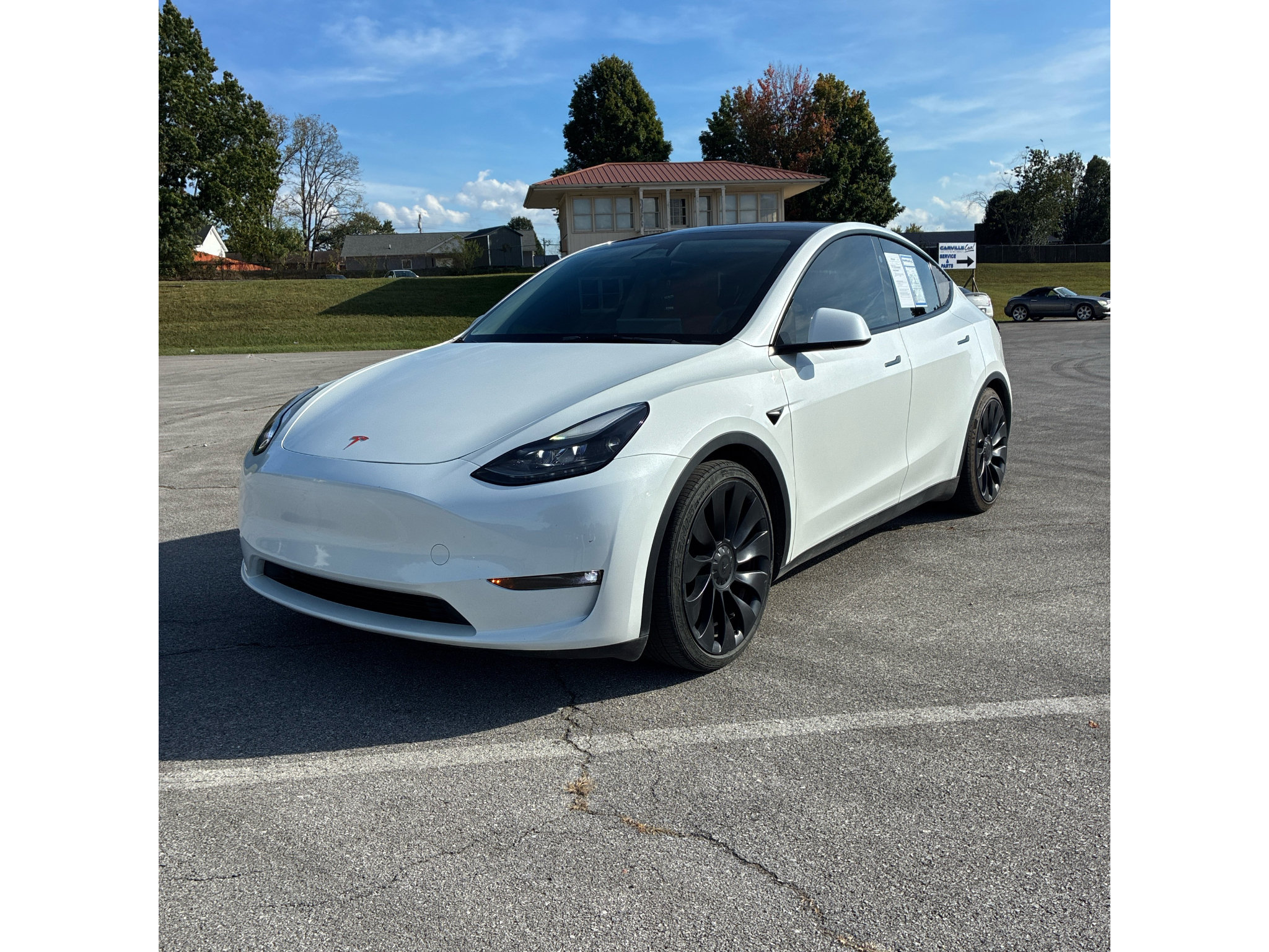 Used 2023 Tesla Model Y Performance AWD/4WD image 2