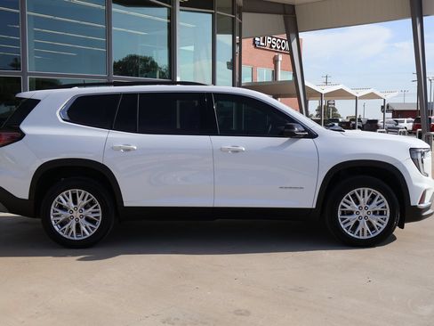 Used 2026 GMC Acadia Elevation w/ Elevation Premium Package FWD image 5