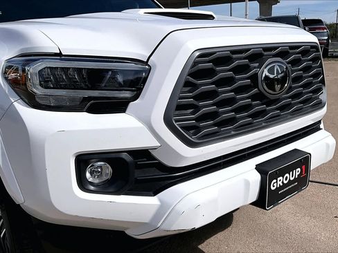 Used 2023 Toyota Tacoma TRD Sport w/ Technology Package image 29