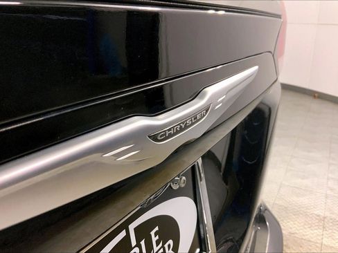 Used 2023 Chrysler Voyager LX image 30