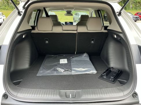 New 2026 Honda HR-V LX image 9