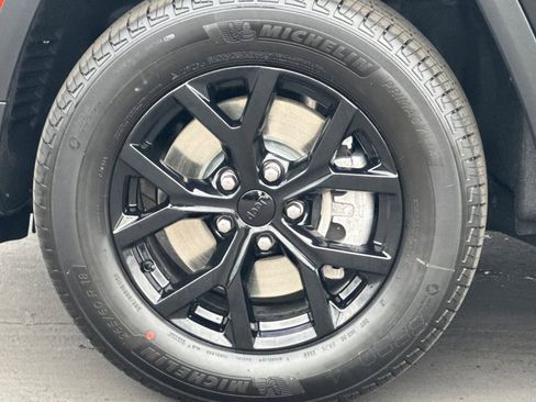 New 2025 Jeep Grand Cherokee L Altitude image 31