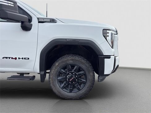 Used 2024 GMC Sierra 2500 AT4 w/ AT4 Preferred Package image 21