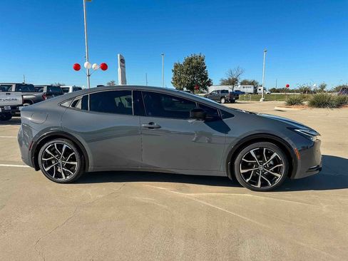 New 2026 Toyota Prius XSE Premium image 3