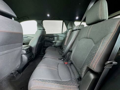 Used 2025 Honda Pilot Sport image 29