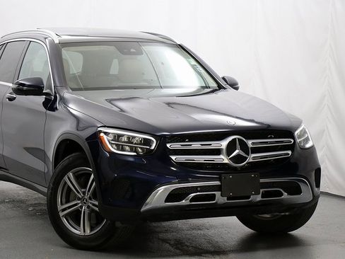 Used 2022 Mercedes-Benz GLC 300 GLC 300 image 2