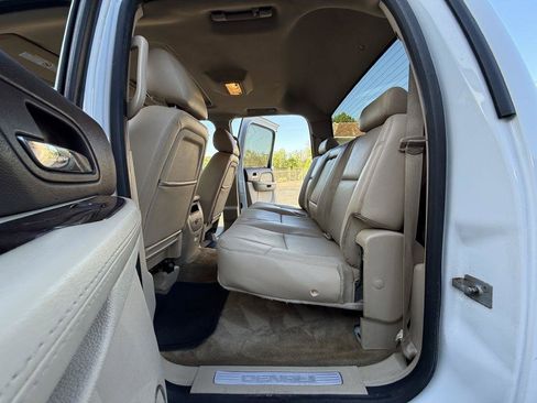 Used 2014 GMC Sierra 3500 Denali AWD/4WD image 21