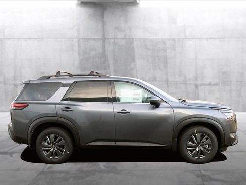 New 2025 Nissan Pathfinder SV image 5