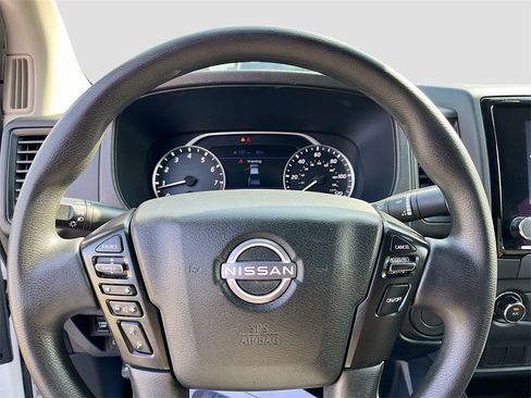 Used 2024 Nissan Frontier S image 11