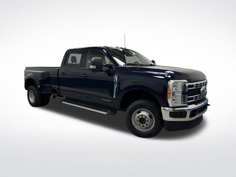 Used 2023 Ford F350 XLT image 40