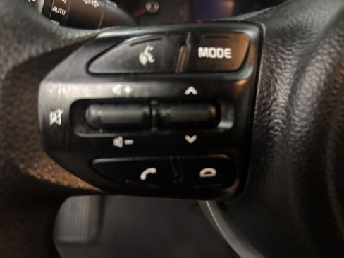 Used 2023 Kia Rio S image 16