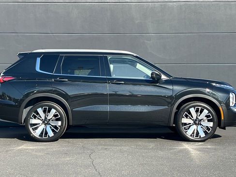 New 2026 Mitsubishi Outlander SEL image 4