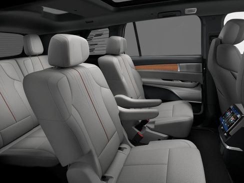 New 2026 Cadillac Vistiq Luxury AWD/4WD image 32