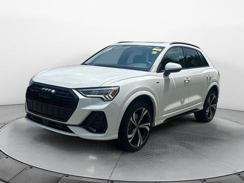 Used 2023 Audi Q3 2.0T Premium Plus w/ Premium Plus Package AWD/4WD image 3