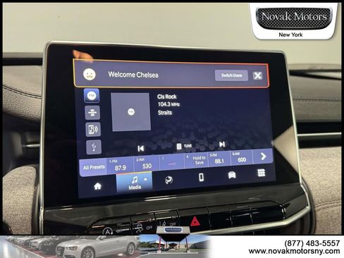Used 2023 Jeep Compass Latitude w/ Sun and Sound Group AWD/4WD image 23