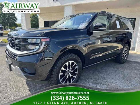 Used 2025 Ford Expedition Platinum AWD/4WD image 1