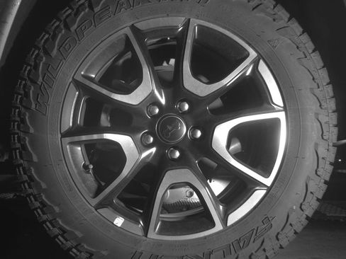 Used 2025 Jeep Compass Trailhawk AWD/4WD image 11