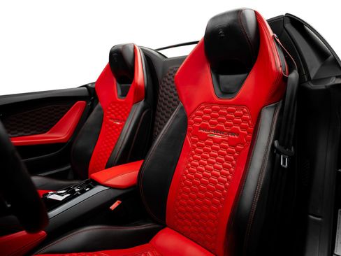 Used 2017 Lamborghini Huracan LP 580-2 RWD image 32
