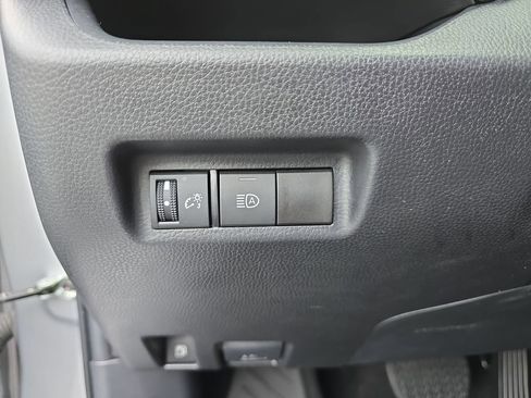 Certified 2025 Toyota RAV4 XLE AWD/4WD image 28