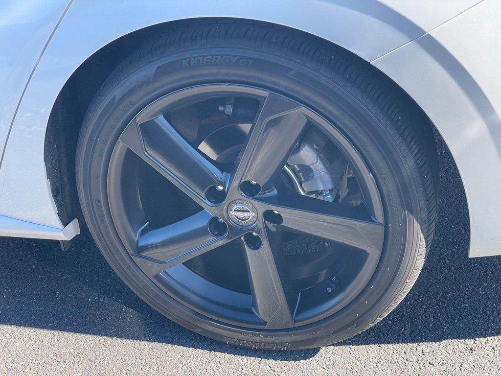 Certified 2024 Nissan Sentra SR FWD image 28